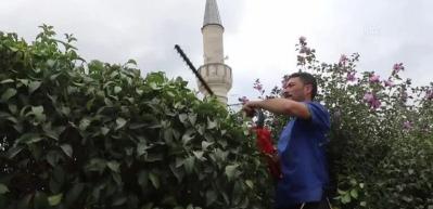 Bahçesinde oynadığı caminin imamı oldu: En büyük hayalimdi