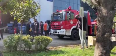 Samsun'da fabrika yangını ; 6 iş&ccedil;i dumandan etkilendi