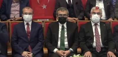 Mahir &Uuml;nal: AK Parti'nin son sınavı kendisiyledir