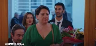 Ozan ve Esra arkadaş olmaya karar verdi! Aşk Mantık İntikam 19. b&ouml;l&uuml;m 1. fragmanı