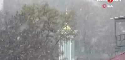 Meteoroloji'den kar uyarısı gelmişti! 3 il beyaza b&uuml;r&uuml;nd&uuml;