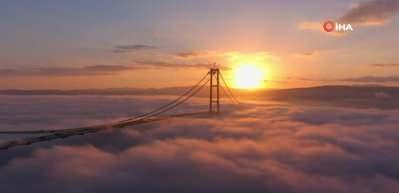 1915 Çanakkale Köprüsü sisli görüntüsüyle büyüledi