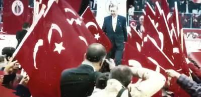 AK Parti'den anlamlı 19. yıl paylaşımı: Y&uuml;r&uuml;yecek daha &ccedil;ok yolumuz var