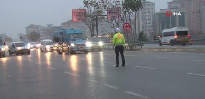 Ataşehir&rsquo;de servis ara&ccedil;larına &lsquo;sıkı denetim&rsquo;