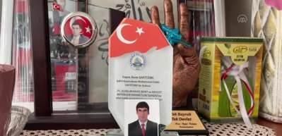 Şehit kaymakamın babasının evlat acısı ilk g&uuml;nk&uuml; tazeliğini koruyor
