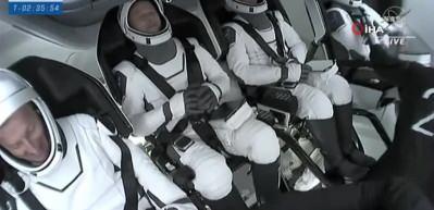 SpaceX uzaya 4 astronot g&ouml;nderdi