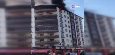 Başkent'te 8 katlı binada yangın paniği