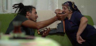 Gezgin belgeselci T&uuml;rkiye i&ccedil;in pedal &ccedil;eviriyor