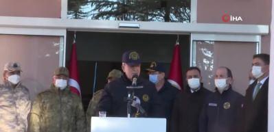 Hulusi Akar MKE m&uuml;himmat fabrikasını ziyaret etti