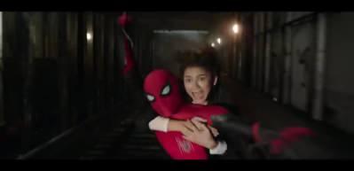 &Ouml;r&uuml;mcek Adam: Eve D&ouml;n&uuml;ş Yok altyazılı fragmanı