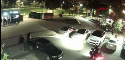 Soyguncular bunu da yaptı! Seyir halindeki otomobili gasp ettiler