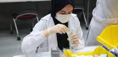 Meslek lisesi &ouml;ğrencileri &uuml;retti! Kovid-19 antijen test kiti marka tescil s&uuml;recinde