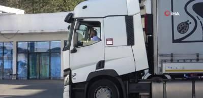 Sarp Sınır Kapısı&rsquo;nda g&uuml;nl&uuml;k 718 tır ge&ccedil;işiyle rekor kırıldı