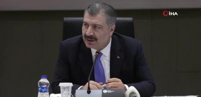 Bakan Koca asistan hekimlerle buluştu