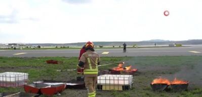  İstanbul Havalimanı&rsquo;nda nefes kesen acil durum tatbikatı