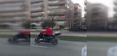 Motosikletli jokey tebess&uuml;m ettirdi