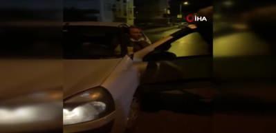 Pes dedirten g&ouml;r&uuml;nt&uuml;! Savcı olduğunu iddia edip hakaret yağdırdı