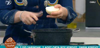En kolay kereviz çorbası nasıl yapılır? 
