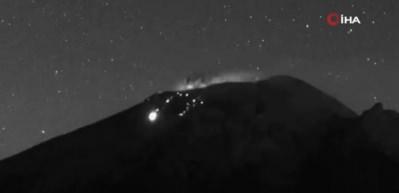 Popocatepetl Yanardağı&rsquo;nda patlama