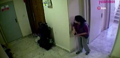 Komşunun kapısının &ouml;n&uuml;ne kimyasal ve &ccedil;iğ yumurta attı