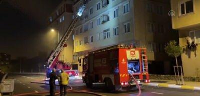 Pendik'te 6 katlı binada korkutan yangın