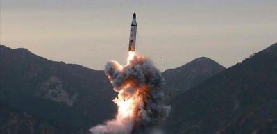 Son dakika: Kim Jong-un yine yaptı yapacağını! Balistik f&uuml;ze denemesi korkuttu