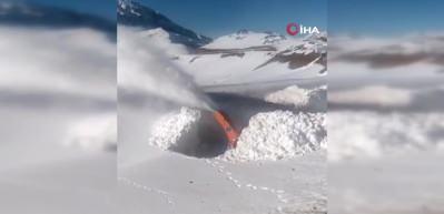 Y&uuml;ksekova&rsquo;da kar kalınlığı 6 metreyi ge&ccedil;ti