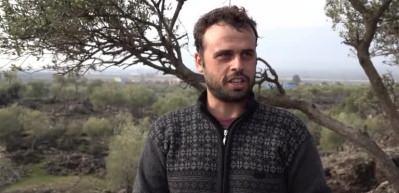 Zeytin &ccedil;ekirdeğinden tespih yapımını 76 yıldır s&uuml;rd&uuml;r&uuml;yor