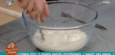 En kolay &ccedil;i&ccedil;ek ekmek evde nasıl yapılır? &Ccedil;i&ccedil;ek ekmek yapmanın p&uuml;f noktaları