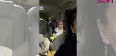 Pelin Akil ile ikiz kızlarından Barış Man&ccedil;o şarkısı!