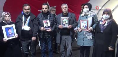 Evlat n&ouml;beti tutan ailelere saldırı iddiası 