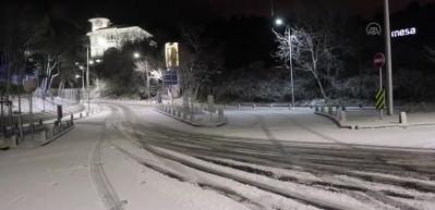 Meteoroloji yeni raporu yayımladı! İstanbul, Ankara beyaza b&uuml;r&uuml;nd&uuml;, uyarılar peşe peşe...