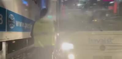 İBB'nin yapamadığını Haluk Levent yaptı! Karda yolda kalanlara koştu