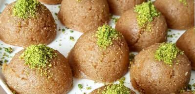  Tam &ouml;l&ccedil;&uuml;l&uuml; irmik helvası nasıl yapılır?