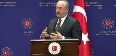 Bakan &Ccedil;avuşoğlu'ndan Yunanistan ve AB'ye g&ouml;&ccedil;men tepkisi!