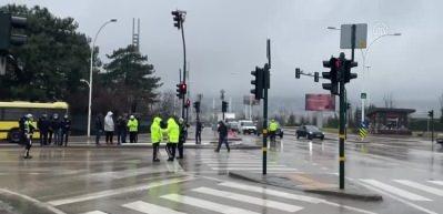 Bursa'da &ouml;ğrenci servisi ile halk otob&uuml;s&uuml; &ccedil;arpıştı: 7 yaralı