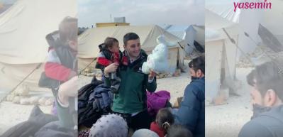 CZN Burak İdlib'teki &ccedil;ocuklara yardım g&ouml;t&uuml;rd&uuml;