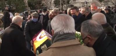 Saffet Sancaklı, tabut taşırken soyuldu!