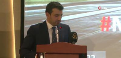 Sel&ccedil;uk Bayraktar, Azerbaycan T&uuml;rkiye Mezunları ile buluştu