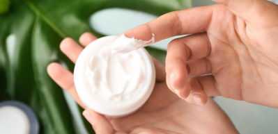 3 malzemeyle kuru ciltliler i&ccedil;in ev yapımı el kremi tarifi