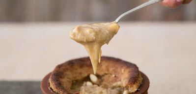 En kolay fırında sıcak helva nasıl yapılır?