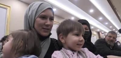 Alman Seidel Fabienne şehadet getirip M&uuml;sl&uuml;manlığı se&ccedil;ti