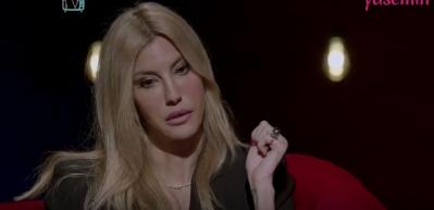 &Ccedil;ağla Şıkel vefat eden babasını anlatırken boğazı d&uuml;ğ&uuml;mlendi