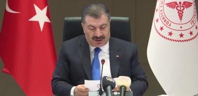 Bakan Koca'dan sağlık &ccedil;alışanlarının beklediği m&uuml;jdeyle ilgili a&ccedil;ıklama