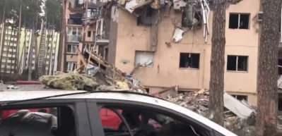 Izium'da ağır bombardımanın hasarı g&uuml;n ışığıyla ortaya &ccedil;ıktı