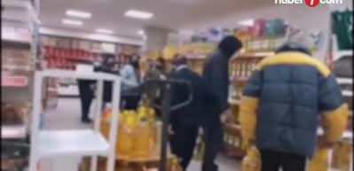 D&uuml;ş&uuml;nd&uuml;ren g&ouml;r&uuml;nt&uuml;ler: Savaşta sıra bizde yağma!