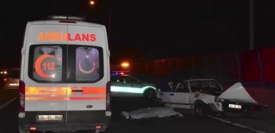 İzmir'de feci kaza: &Ouml;l&uuml; ve yaralılar var