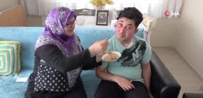 Rize'de 67 yaşındaki kadının film gibi hikayesi! Engelli oğluyla yaşam m&uuml;cadelesi veriyor