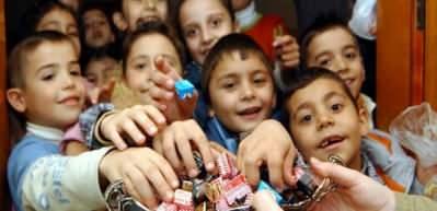 Bayramların ve bayramlaşmanın &ouml;nemi nedir? İlahiyat&ccedil;ı Yazar Adnan Şensoy anlatıyor