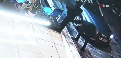 Avcılar&rsquo;da bir oto galeride 2 bu&ccedil;uk milyon TL&rsquo;lik soygun